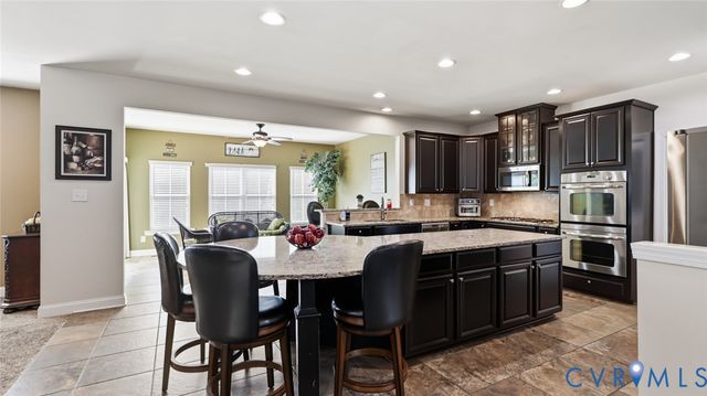 15807 Walkers Chase, Moseley, VA 23120