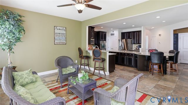 15807 Walkers Chase, Moseley, VA 23120