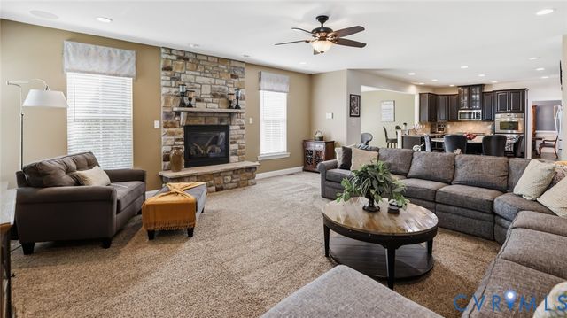 15807 Walkers Chase, Moseley, VA 23120