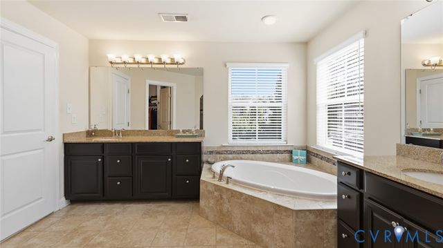 15807 Walkers Chase, Moseley, VA 23120