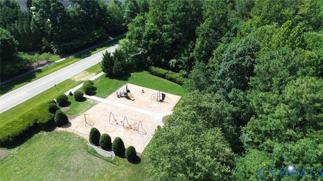 15807 Walkers Chase, Moseley, VA 23120