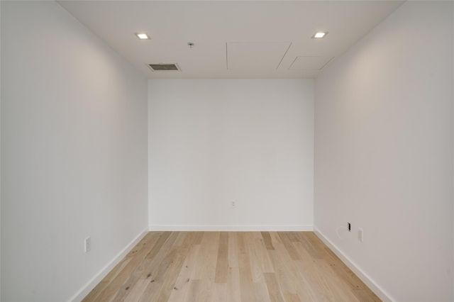 313 W 17th ST 1806, Austin, TX 78701