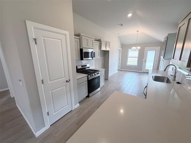 2912 NW 196th Place, Edmond, OK 73012