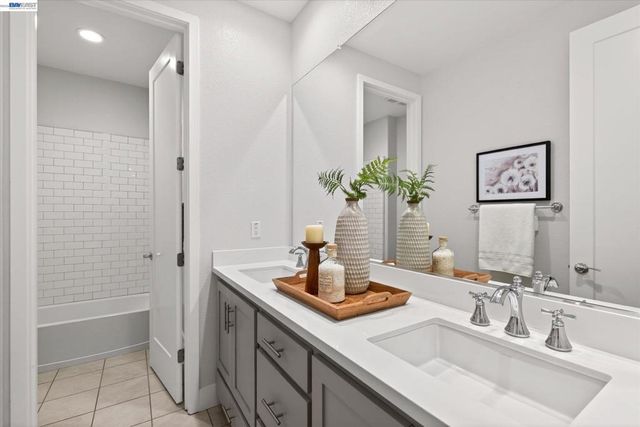 4047 St Helena Way, Dublin, CA 94568