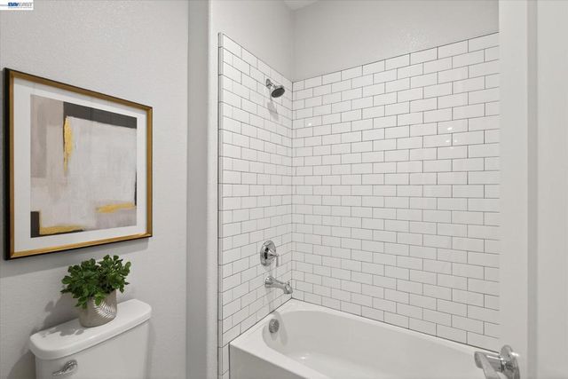 4047 St Helena Way, Dublin, CA 94568