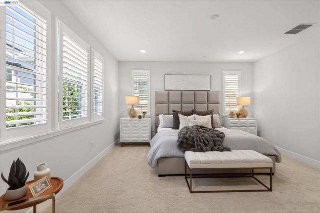4047 St Helena Way, Dublin, CA 94568