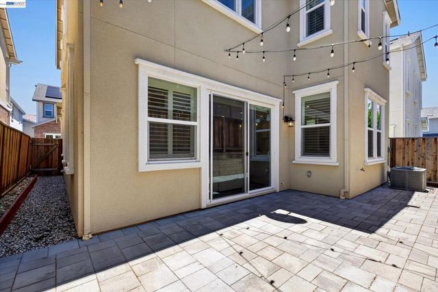 4047 St Helena Way, Dublin, CA 94568