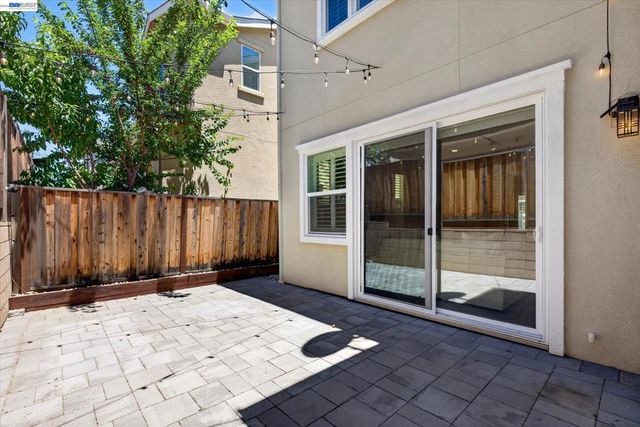 4047 St Helena Way, Dublin, CA 94568