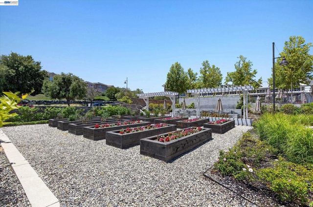 4047 St Helena Way, Dublin, CA 94568