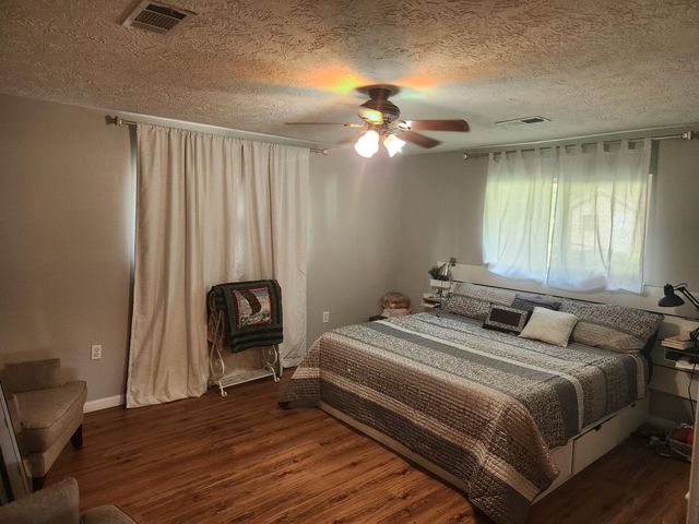 27491 Lantern Lane, New Caney, TX 77357