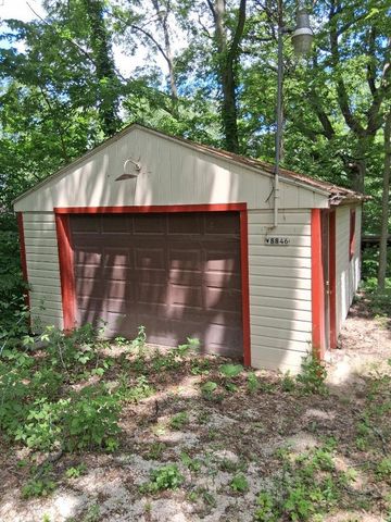 w8846 Hickory Drive, Delavan, WI 53115