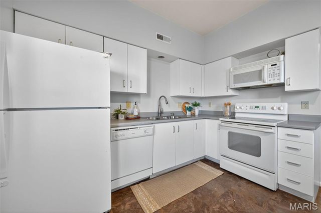 5559 Pershing Avenue 1F, St Louis, MO 63112