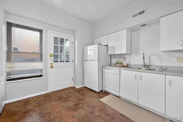 5559 Pershing Avenue 1F, St Louis, MO 63112