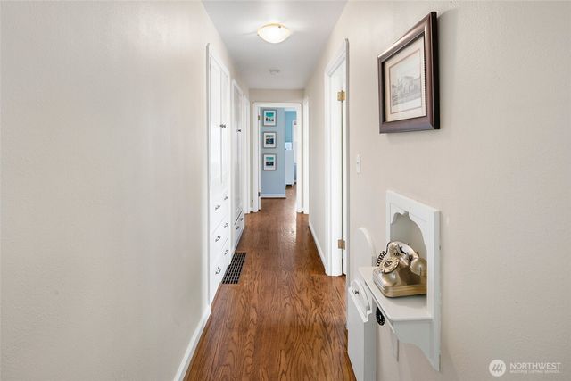 8353 20th Avenue NW, Seattle, WA 98117