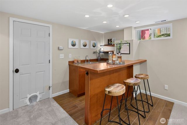 8353 20th Avenue NW, Seattle, WA 98117
