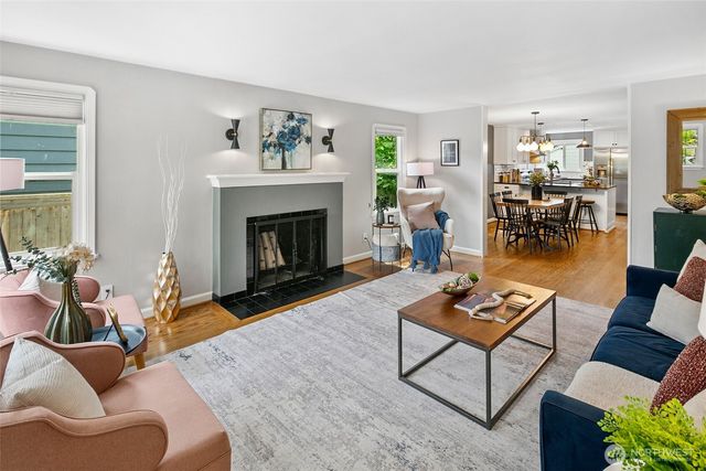 8353 20th Avenue NW, Seattle, WA 98117