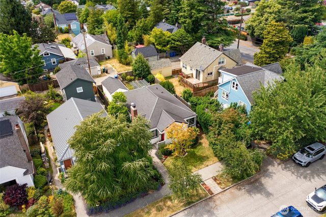 8353 20th Avenue NW, Seattle, WA 98117