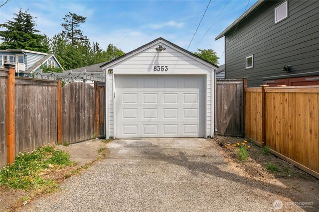 8353 20th Avenue NW, Seattle, WA 98117