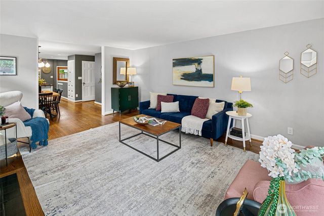 8353 20th Avenue NW, Seattle, WA 98117