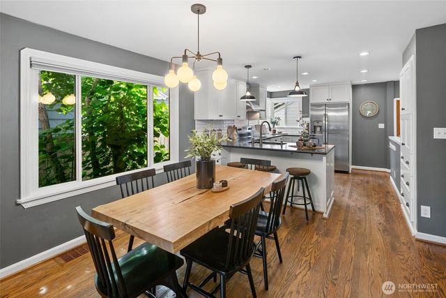 8353 20th Avenue NW, Seattle, WA 98117