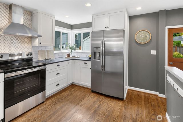 8353 20th Avenue NW, Seattle, WA 98117