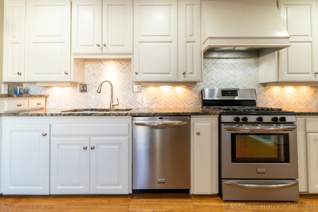 4251 E 25th Street, Tulsa, OK 74114