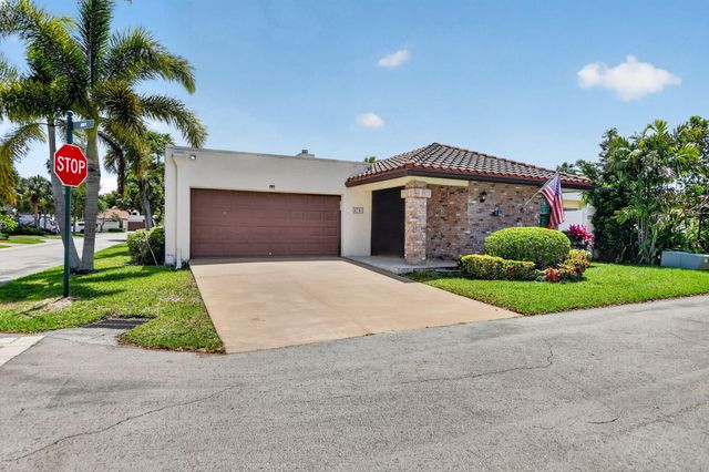 6790 Jardin Place, Boca Raton, FL 33433