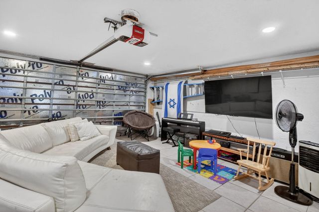 6790 Jardin Place, Boca Raton, FL 33433