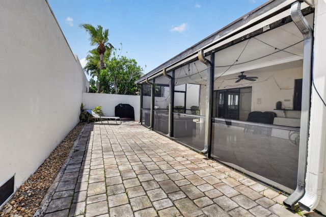 6790 Jardin Place, Boca Raton, FL 33433