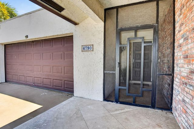 6790 Jardin Place, Boca Raton, FL 33433