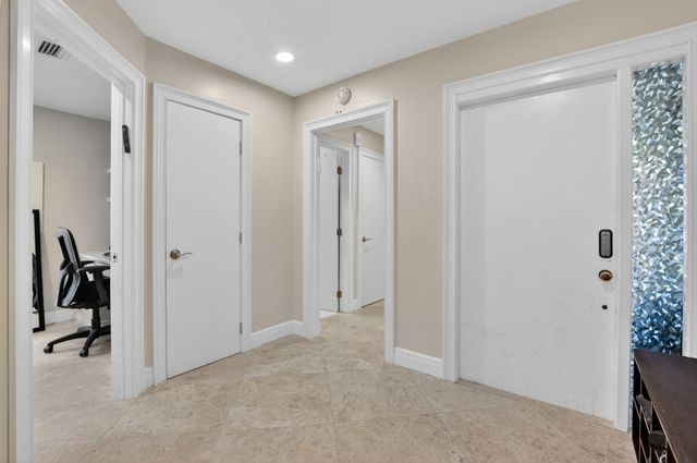 6790 Jardin Place, Boca Raton, FL 33433