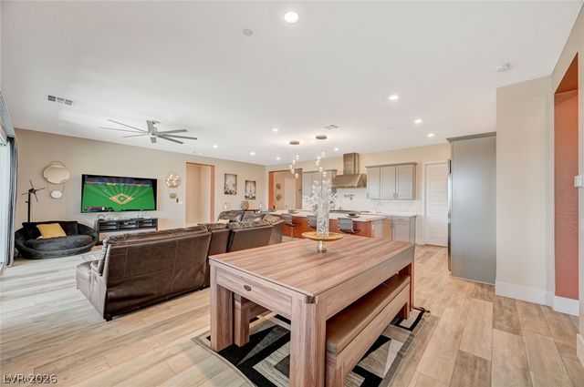 5241 Brayden Court, Las Vegas, NV 89131