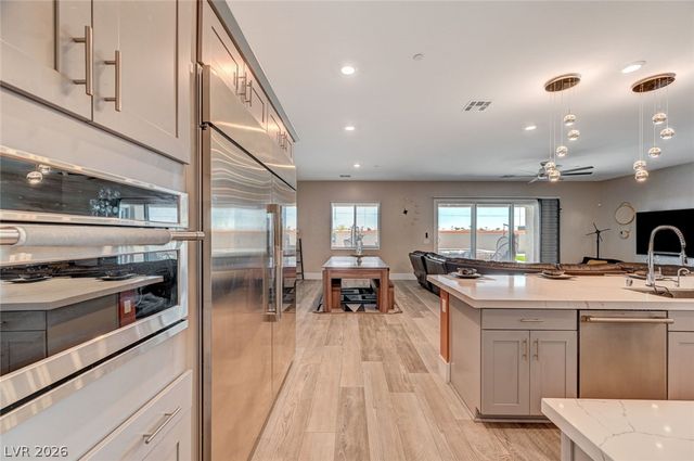 5241 Brayden Court, Las Vegas, NV 89131