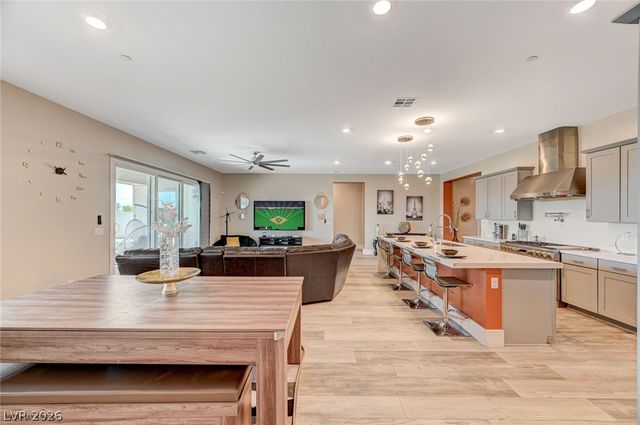 5241 Brayden Court, Las Vegas, NV 89131