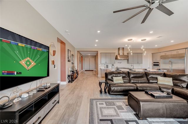 5241 Brayden Court, Las Vegas, NV 89131