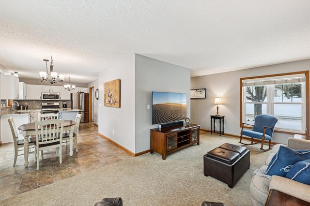 9000 Parkside Drive, Woodbury, MN 55125