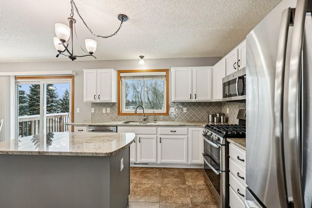 9000 Parkside Drive, Woodbury, MN 55125