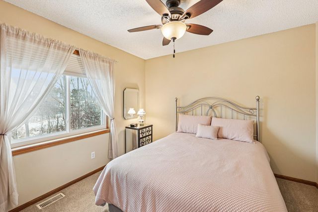 9000 Parkside Drive, Woodbury, MN 55125