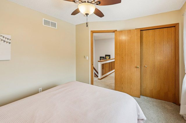 9000 Parkside Drive, Woodbury, MN 55125