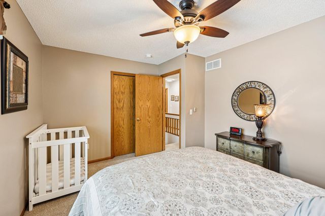 9000 Parkside Drive, Woodbury, MN 55125