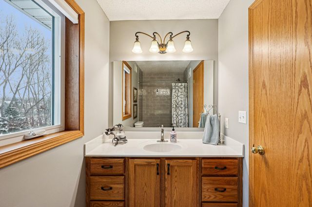 9000 Parkside Drive, Woodbury, MN 55125