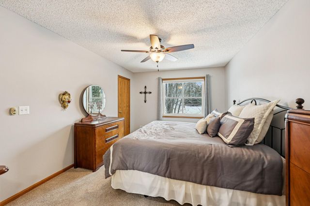 9000 Parkside Drive, Woodbury, MN 55125