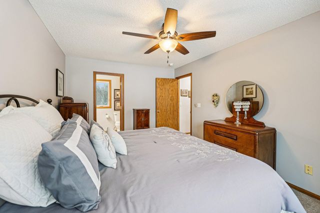 9000 Parkside Drive, Woodbury, MN 55125