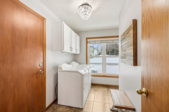 9000 Parkside Drive, Woodbury, MN 55125