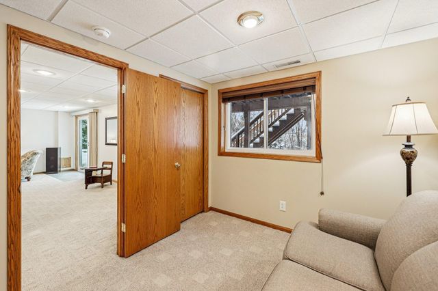 9000 Parkside Drive, Woodbury, MN 55125