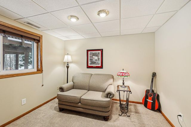 9000 Parkside Drive, Woodbury, MN 55125