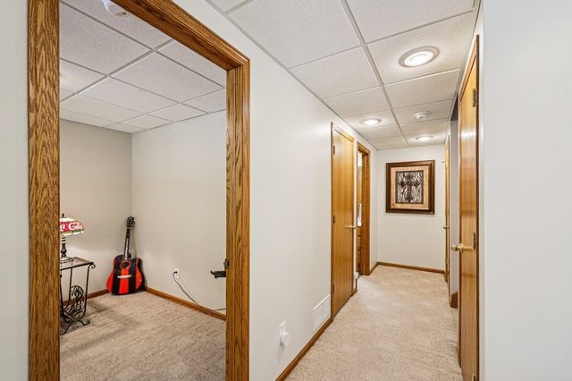 9000 Parkside Drive, Woodbury, MN 55125