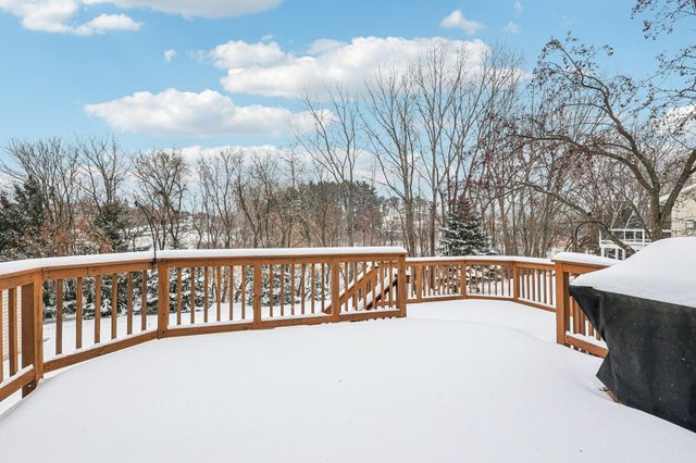 9000 Parkside Drive, Woodbury, MN 55125