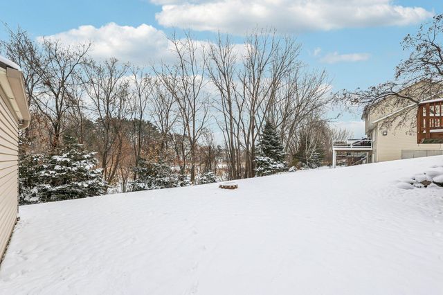 9000 Parkside Drive, Woodbury, MN 55125