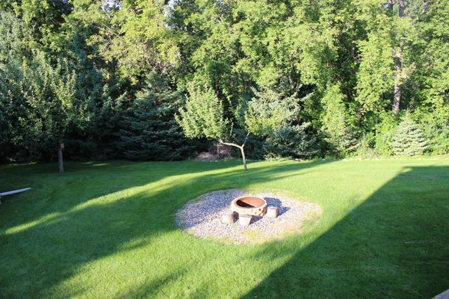 9000 Parkside Drive, Woodbury, MN 55125